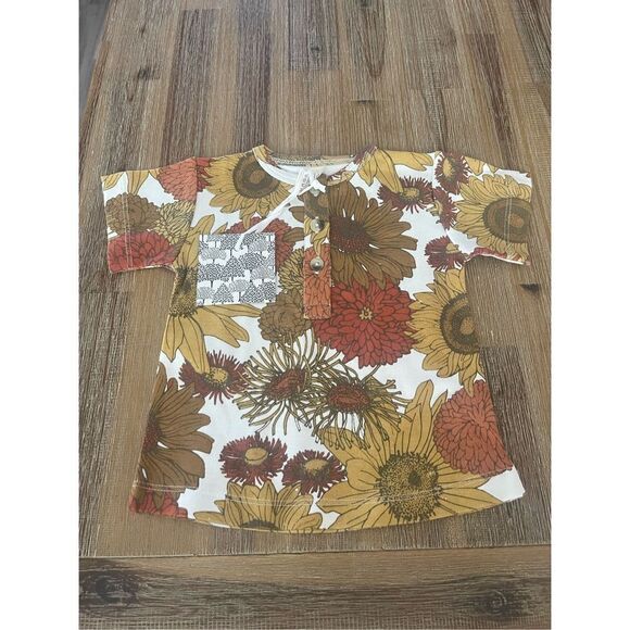 kate quinn Other - Kate Quinn sunflower Henley tee - size 12-18 NEW